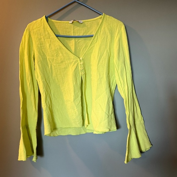 Stradivarius Textured 90s Slimline Split Front Top In Pistachio Womens Sz S - Picture 1 of 9